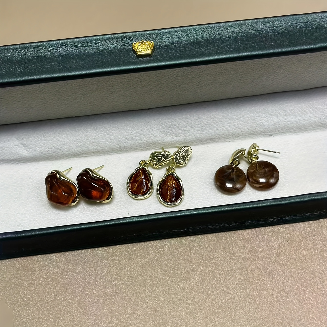 Image of 3 Pairs Of Irregular Droplet Brown Dyed Geometric Earrings, High-quality Jewelry, Upgraded Retro Earrings, High-end Decorative Earrings, Suitable For Daily Wear, Accessories, Suitable As Gifts For And