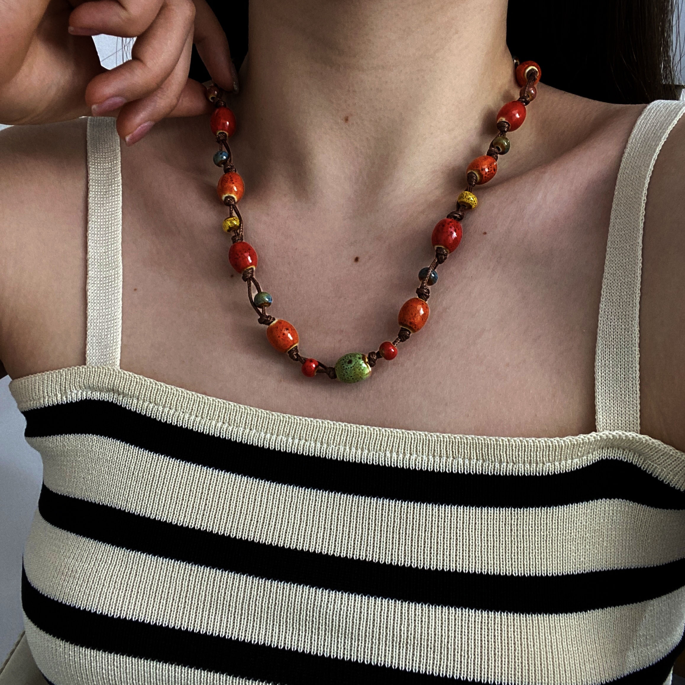

1pc Bohemian Style Ceramic Bead Necklace, Handcrafted Ethnic Fashion Clavicle Chain, Unique Artisan Accessory With Variable Shape & Color