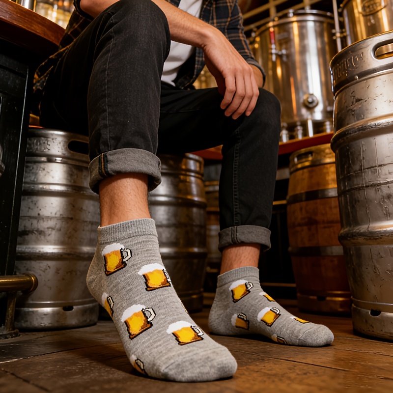 1 Pair Of Men' Gray Beer Mug Pattern Short Socks, Personalized, Trendy, For , Everyday Socks