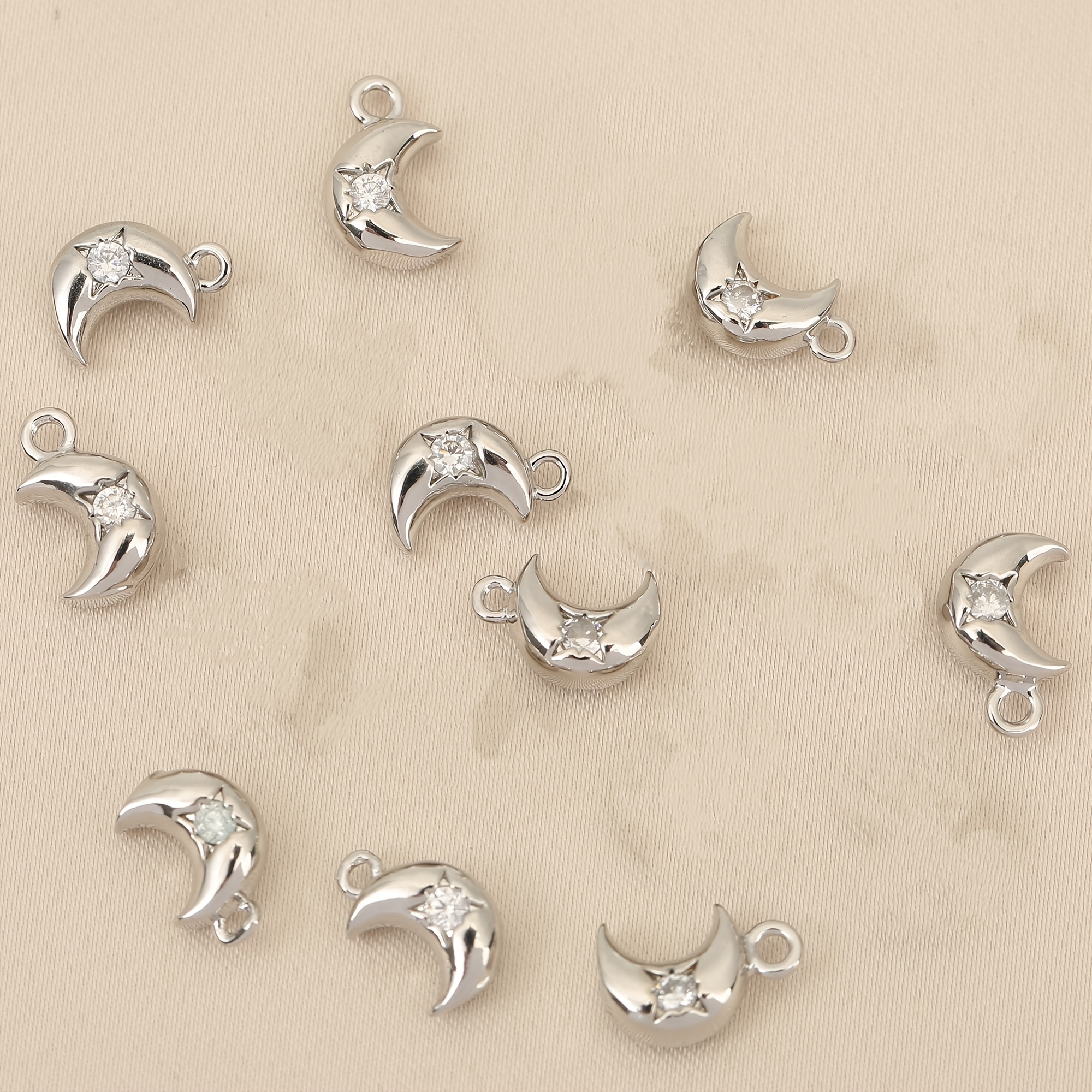 10pcs Exquisite Handmade Inlaid Zirconia Heart Pendants