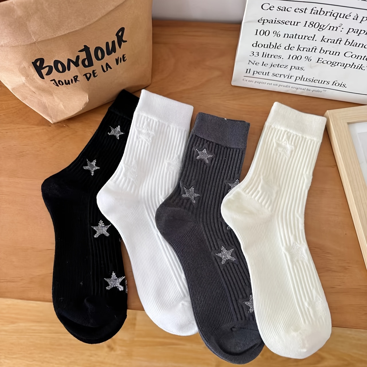 Image of 4 Pairs Women's Star-shaped Mid-calf Socks Individual Fashion Outdoor Trendy Women's Socks