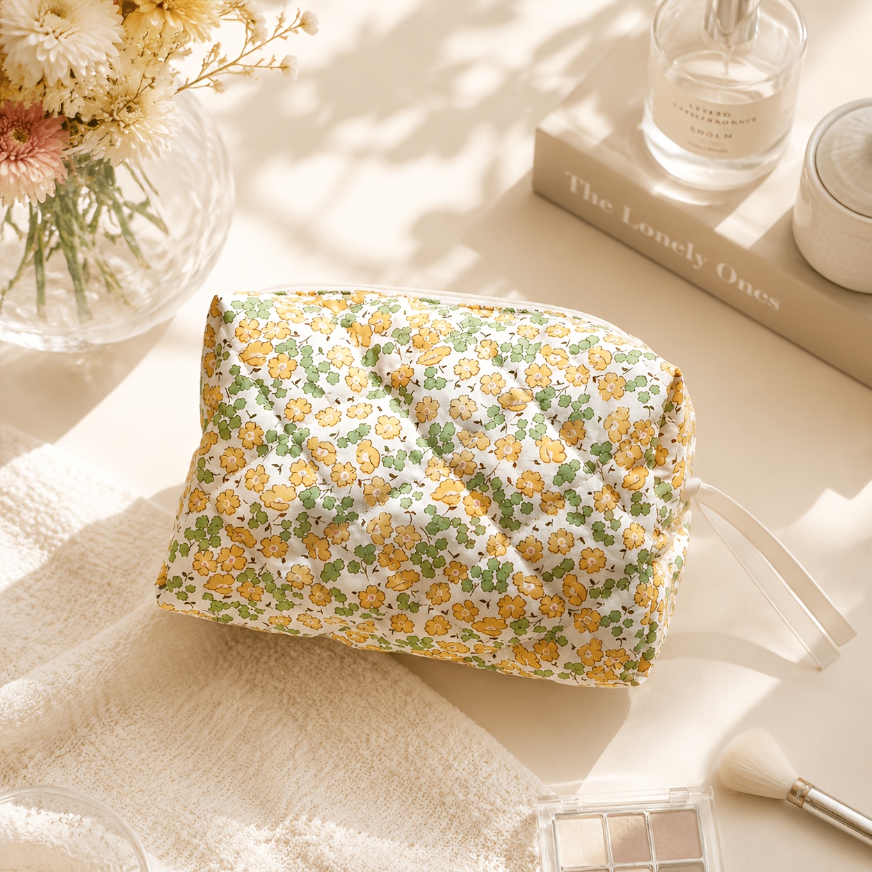 TEMU 1pc Quilted Floral Grid Makeup Bag Elastic Thread Cosmetic Bag Toiletry Bag Travel Makeup Organizer Zipper Pouch, Stylish Foldable Commuter