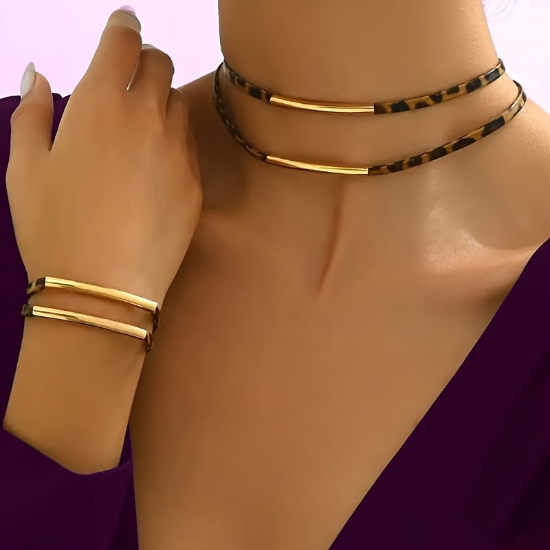 Vintage Golden Tone Necklace & Bracelet Set with Intricate Patterns