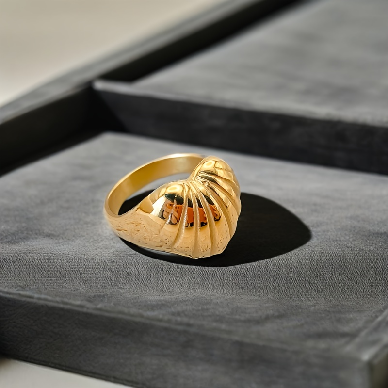 18K Gold Plated Heart Ring with Leaf Design - Stainless Steel Accessory