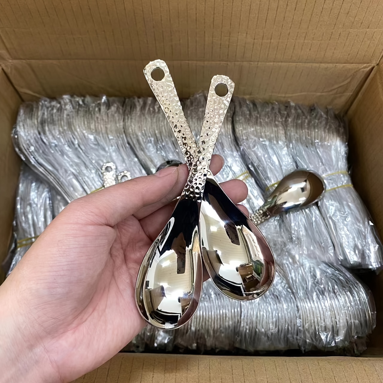 

4pcs Vintage Hammered Stainless Steel Dessert Spoons, High Aesthetic Value Retro Style Thickened Table Spoons For Home Use