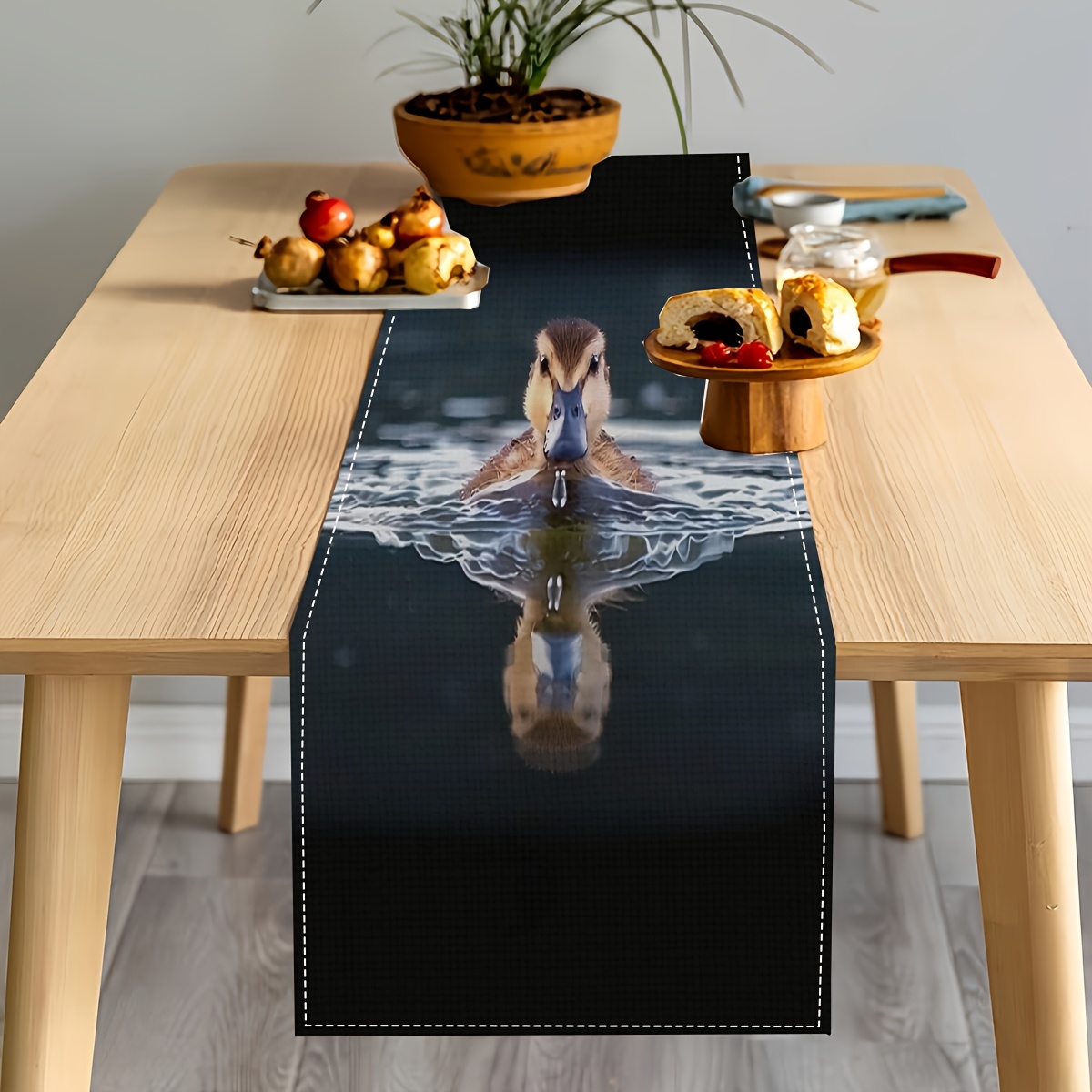 TEMU 1pc Table Runner, Creative Animal Pattern, High-end Exquisite Fabric Decor, Party Decoration Table Runner
