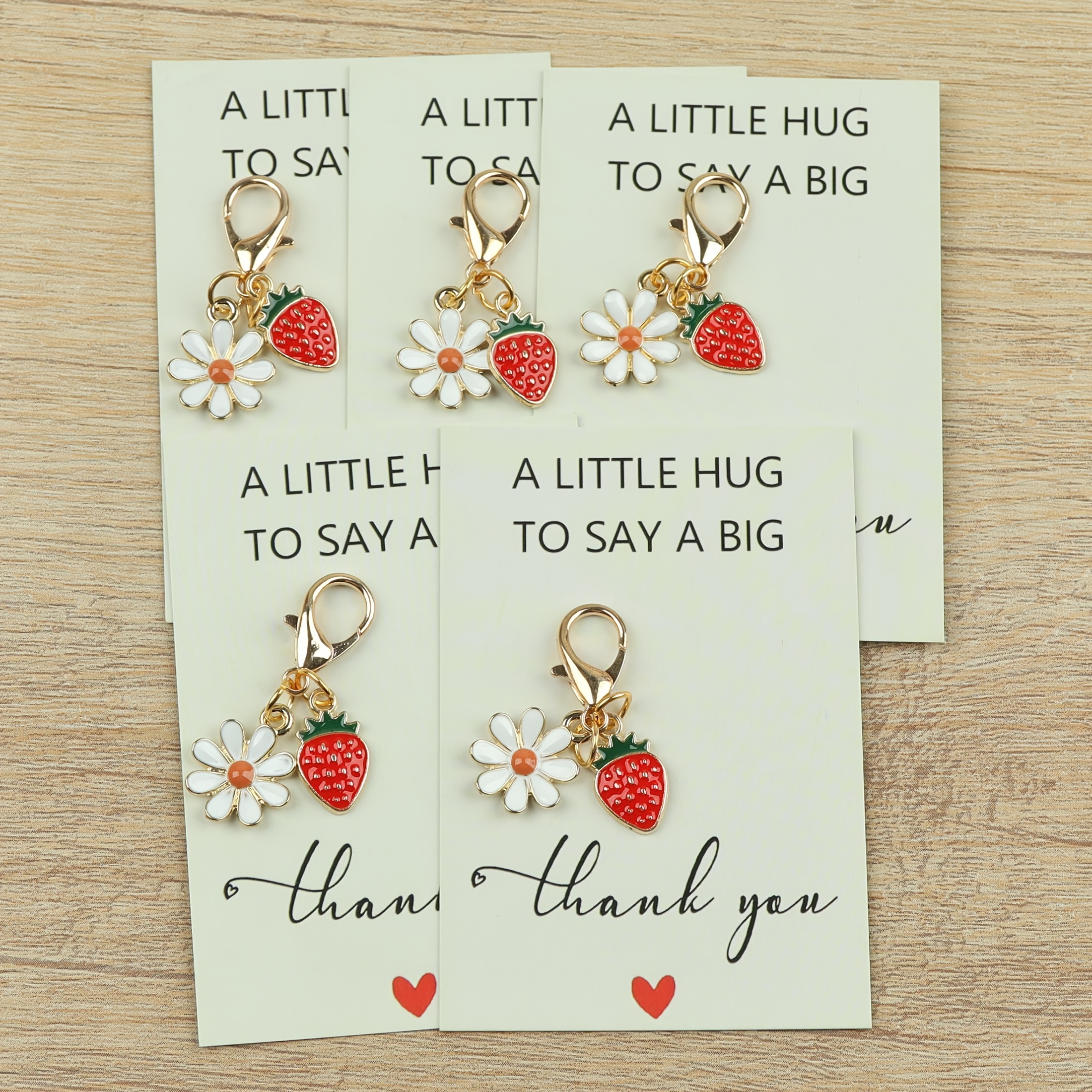 Image of 5pcs/10pcs Mini Cute Strawberry And Daisy Keychain With "pocket Hug" Encouragement Card - Cute Hanging Ornament For Keys, Bags, Clothes, Etc., Perfect Gift For Female , And Thanksgiving Decoration