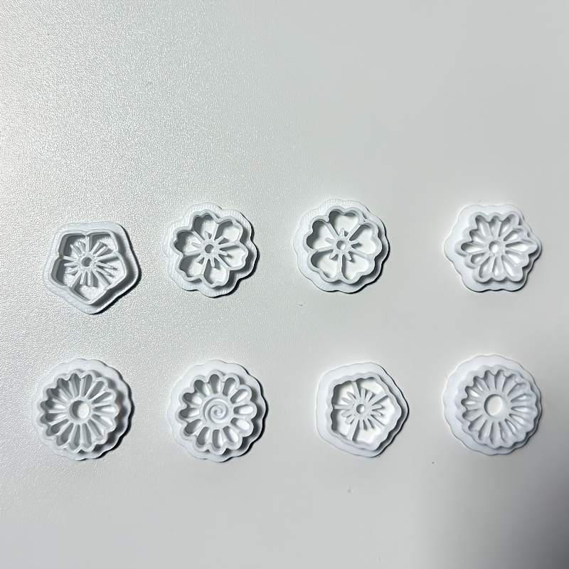 TEMU Set de 8 cortadores de arcilla con forma de flor bohemio | Tema de amor para de San Valentín | para hacer aretes y joyas a , con diseños huecos