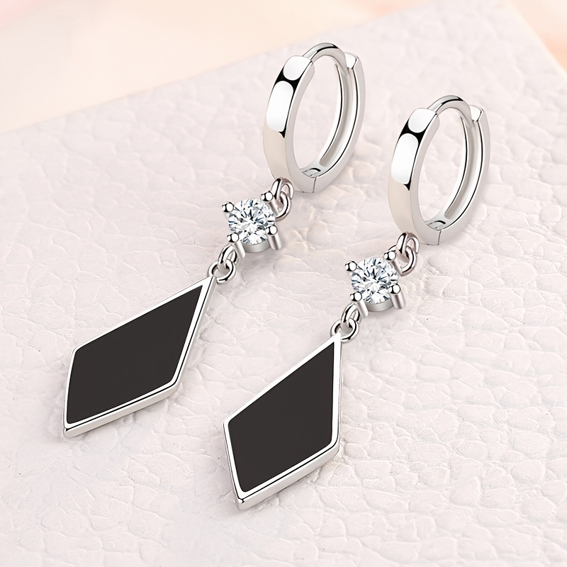 Black Rhombus Earrings