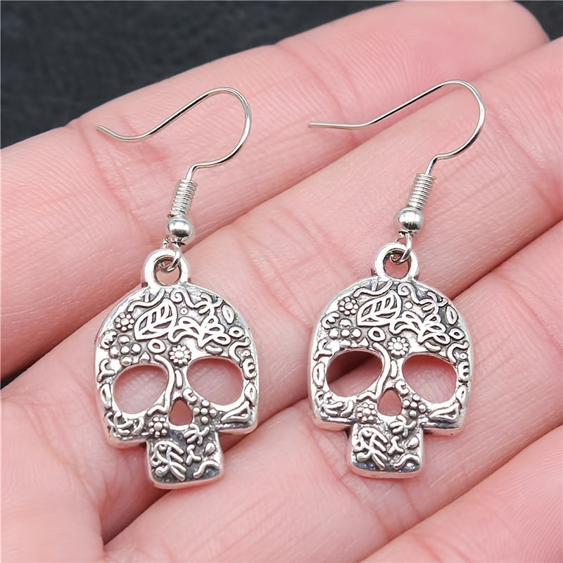 

Silvery Skull Pendant Earrings - Trendy Hip-hop Style, Perfect For Halloween And Casual Wear