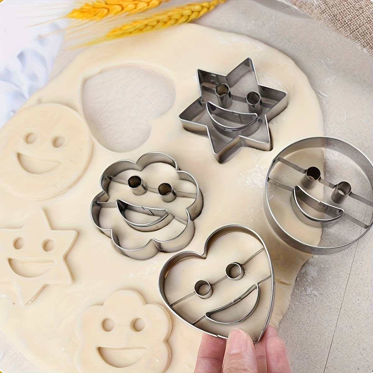 TEMU 4pcs Set, Cookie Cutter Mold, Stainless Steel Smiling Cookie Mold - Suitable For Cakes, Pastries And Desserts, Tool Cake Mold, Happy Face Cookie