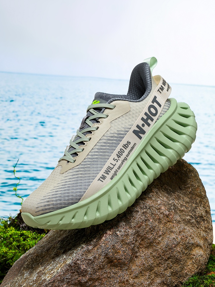 Ladies' Casual Running Shoes for Indoor And Outdoor Use, Featuring Breathable, Shock-Absorbing, Lightweight, Soft Soles That Are Durable And Comfortable, with a Trendy Mesh Design Suitable for Couples Returning to School., Women Shoes, Sneakers