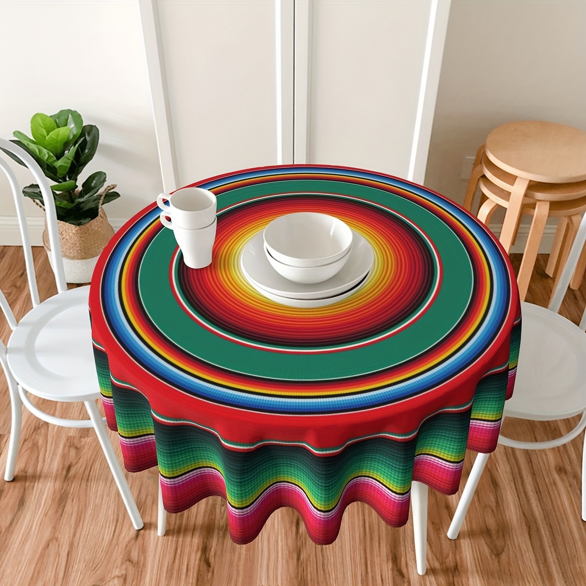 

Striped Round Tablecloth - Handcrafted, Dirt-resistant Polyester For Kitchen & Dining Decor