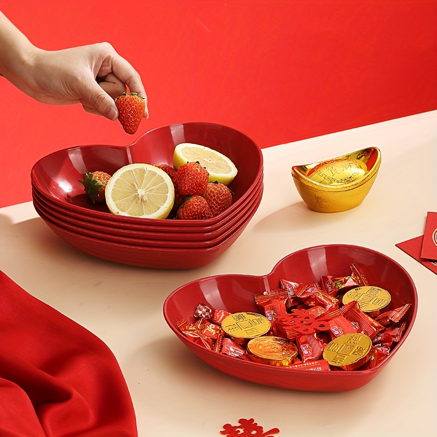 

1/3/4/5/10pcs Romantic Red Heart-shaped Plastic Plates Set, Food Contact Safe, Ideal For Valentine's Day, Weddings, Salad, Fruit, Snacks, Lovers' Gatherings