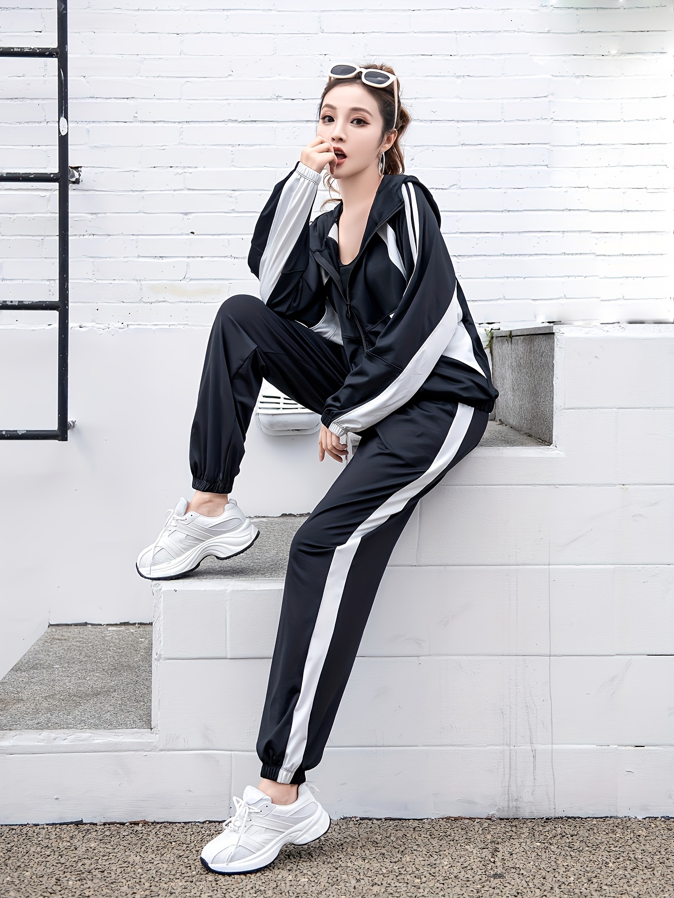 women' piece athletic set black white geometric print - Temu