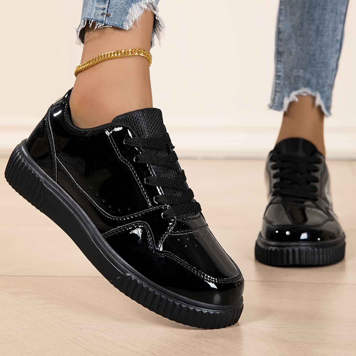 Image of Sneakers, New Women's Fashion Casual Shoes, Soft-soled Lightweight Women's Sports Outdoor Shoes, Comfortable Women's Skate Shoes