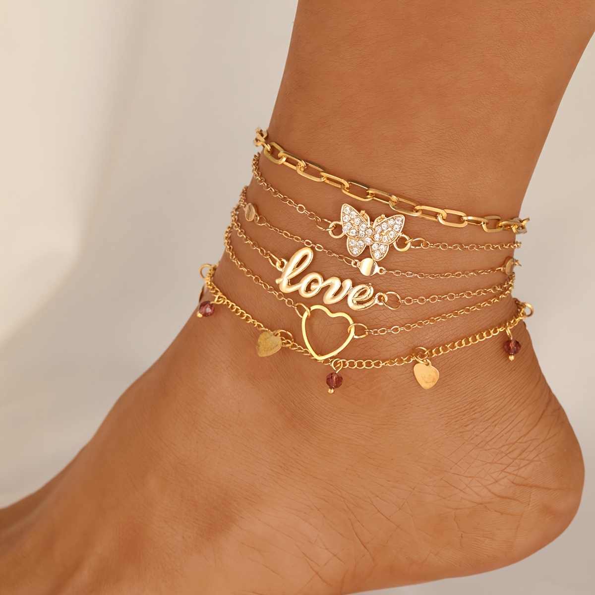 E-shop 6-teiliges Set mit einfachen Herz, Schmetterlings, Buchstaben, Liebes, Strass-Fußkettchen-Set für Damen, Urlaubs- und Party-Veranstaltungen