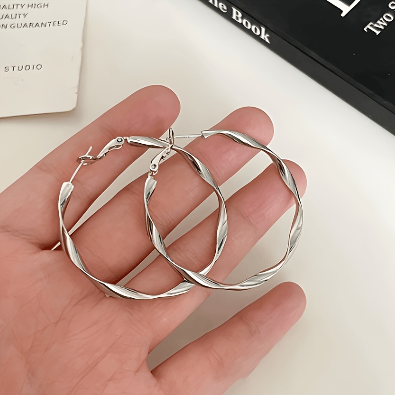TEMU 1 Paire de Grandes Boucles d'Oreilles Cerclées, Élégantes, Tendance, Polyvalentes, Boucles d'Oreilles Cerclées , Boucles d'Oreilles pour Visage