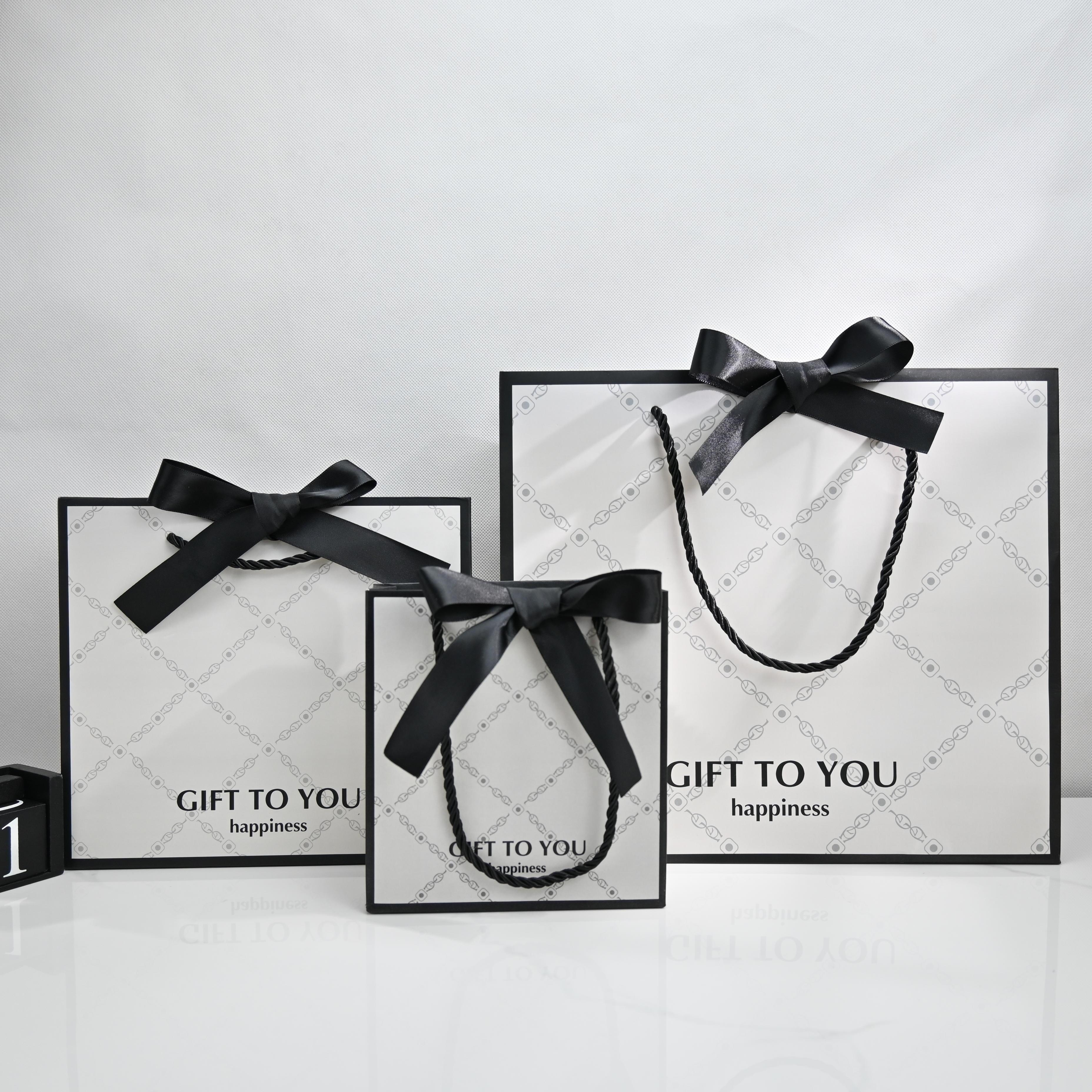 

Luxury Large Gift Bag For Husband - Elegant Black & White Striped Tote With Silk Ribbon, Perfect For Jewelry & Birthday Presents, Ideal For Men, Boyfriends, Fathers