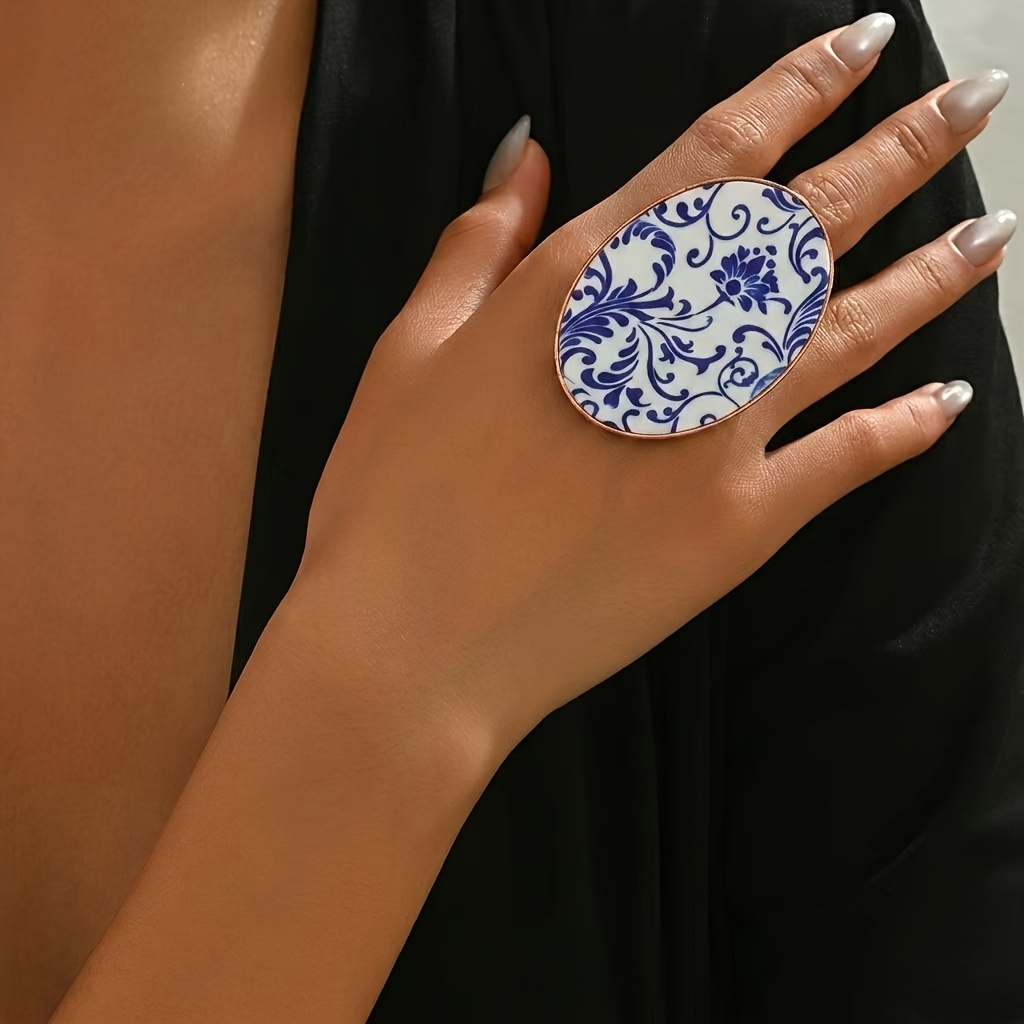 TEMU 1pc Of Blue And White Porcelain Oval Ring, Vintage Artistic Style, Featuring Floral Pattern In Blue And A Base. The Glazed Surface Has A Warm ,