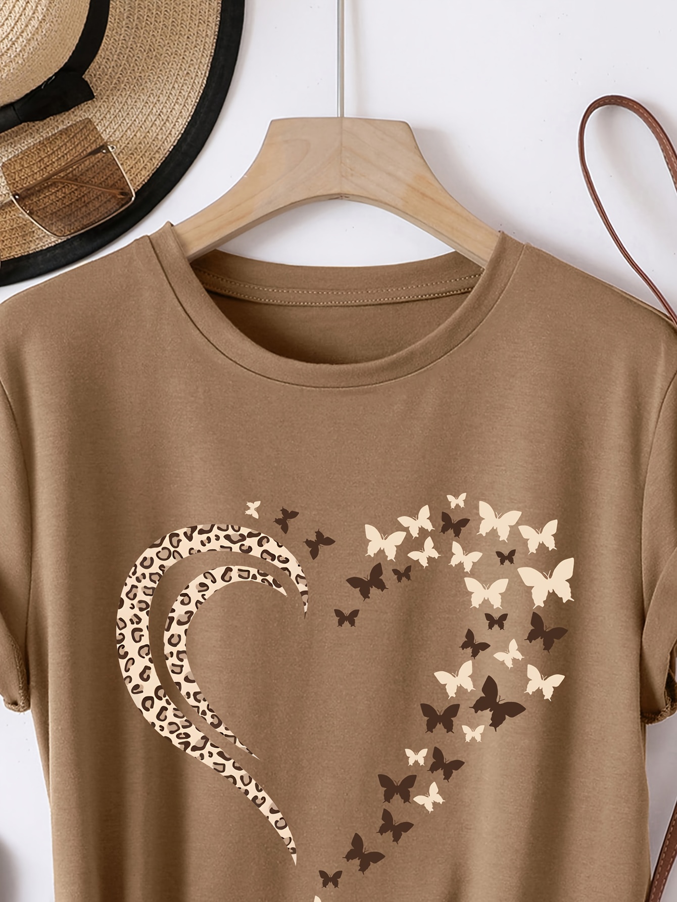 Casual Crew Neck Short Sleeve T-Shirt, Women'S Polyester Basic Round Neck Pullover, Heart Butterfly Pattern, with Slight Stretch, Regular Length and H Fit