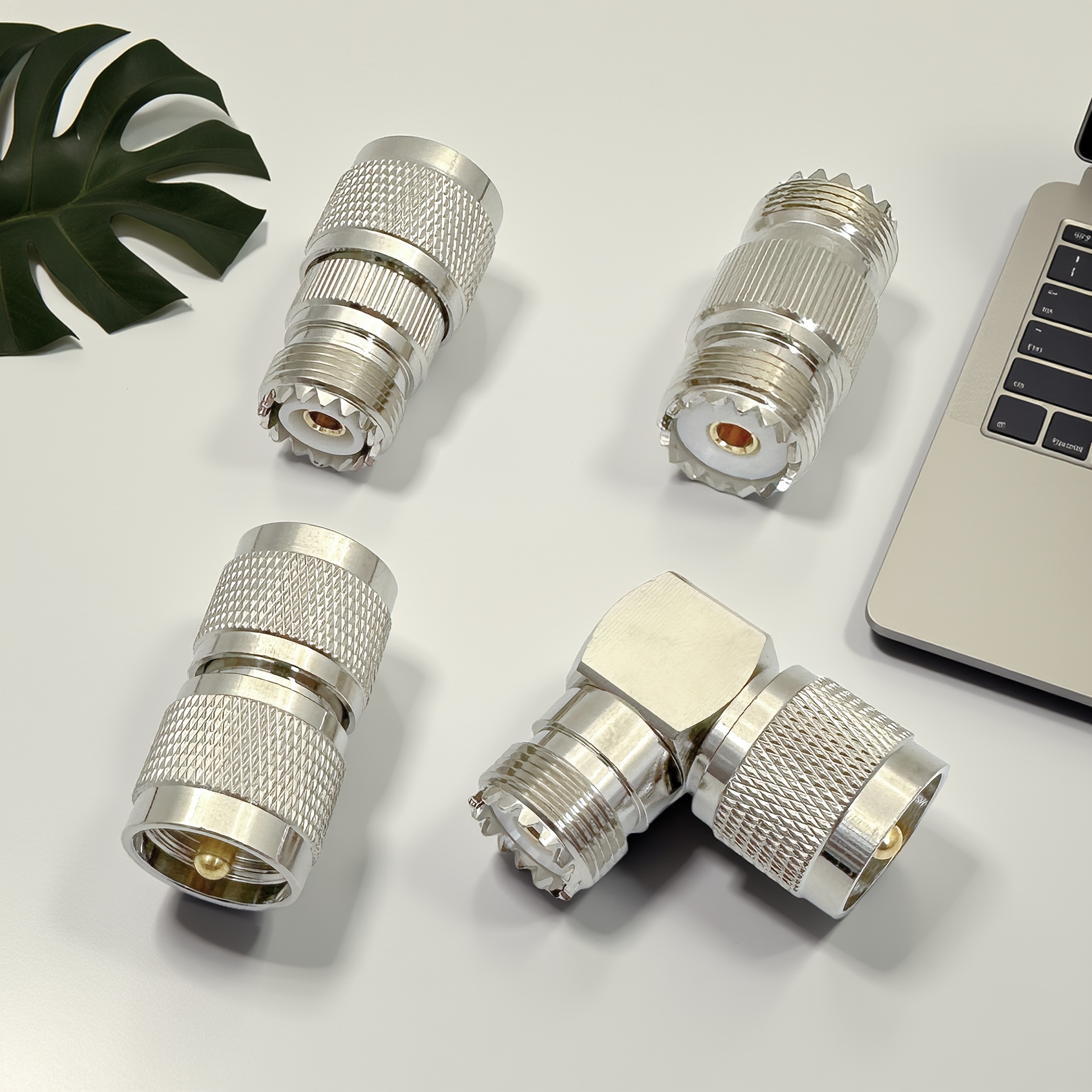 4 stuks UHF naar UHF RF Coaxiaal Adapter - Laagverlies Coax Connectors, Verguld voor lage verliezen & interferentie, Duurzame -Oxidatie Coaxiaal Adapters Geschikt voor Lab, RF Systemen, Radio, Magnetron Antennes