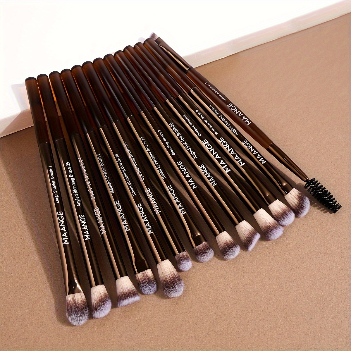 

Maange 13pcs Makeup Brush Set - Includes Eye Shadow, Lip, Eyebrow & Lash Brushes - Beginners, Travel-friendly With Aluminum Tubes