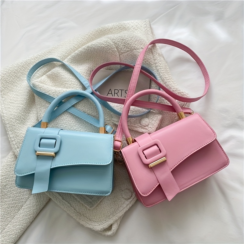 The Upcoming Fashion for Spring And Summer 2025 Features Vibrant Messenger Bags And Compact Square Handbags Designed for Women, Characterized by Their Simplicity, Style, And Elegance, Making Them Essential for The Season