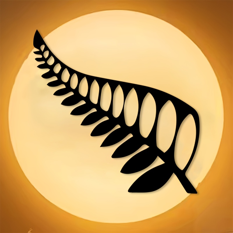 TEMU A Vintage Metal Wall Decoration Featuring A New Zealand Fern Sculpture, Garden, Outdoor Fencing, And Outdoor Space Decor. An Ideal Gift For