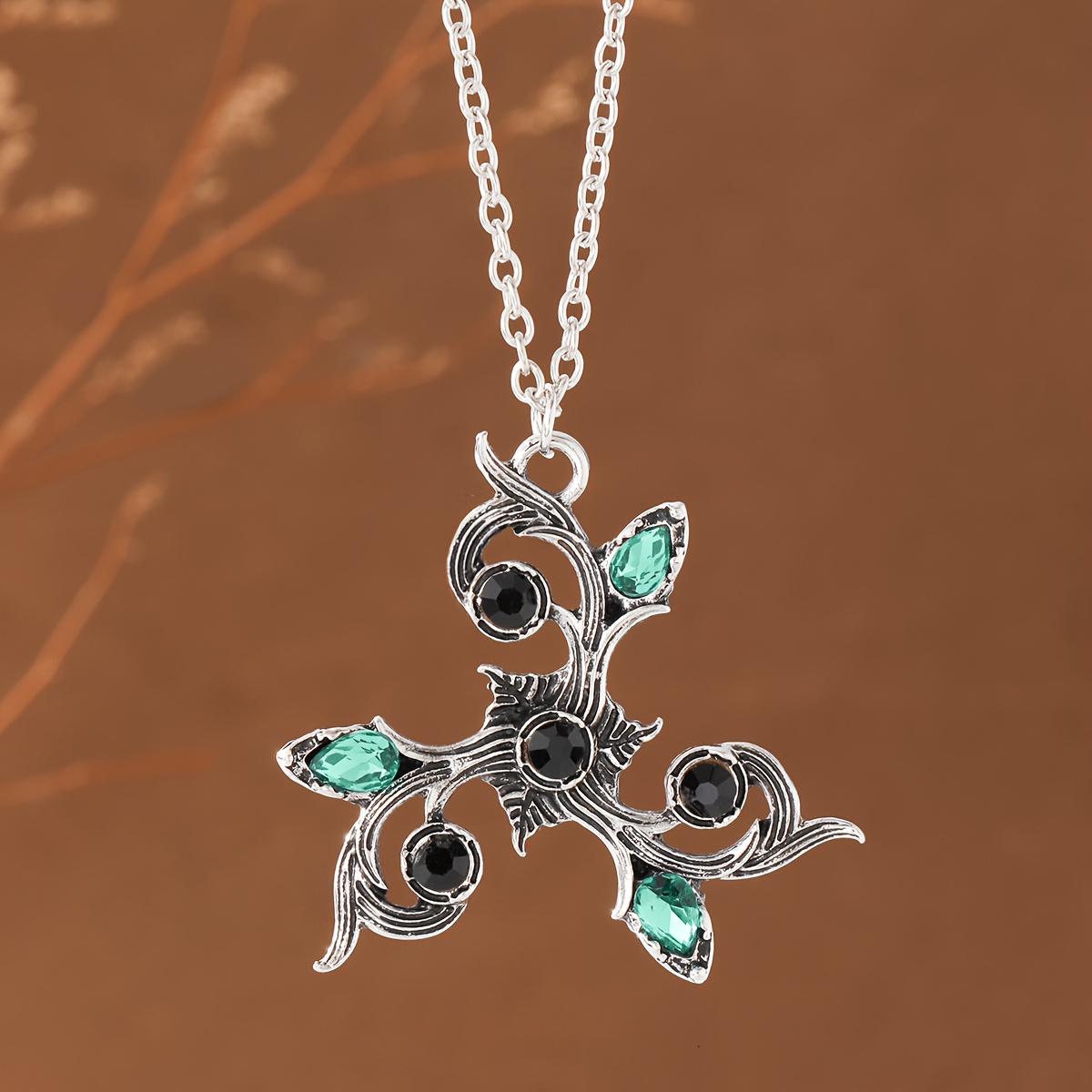 TEMU Collar para mujer con colgante de circonita sintética de e incrustación de vid y hoja de estilo gótico, adecuado para accesorios de