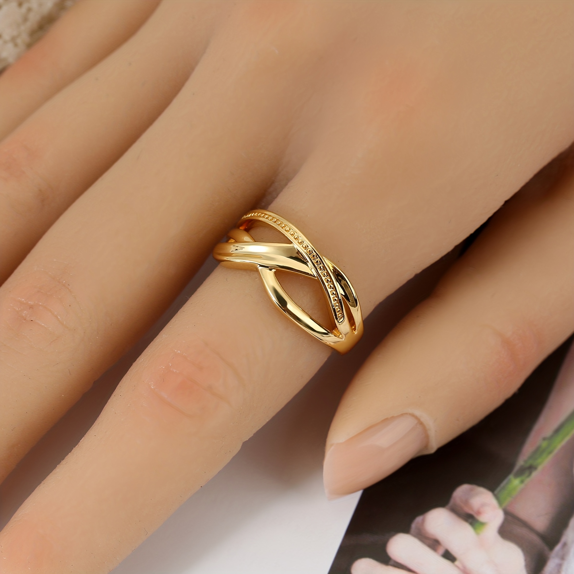E-shop ., Europäische und amerikanische Mode - Kupfer, Exquisite geometrische Form Unisex personalisierbarer offener verstellbarer Ring. Geeignet für
