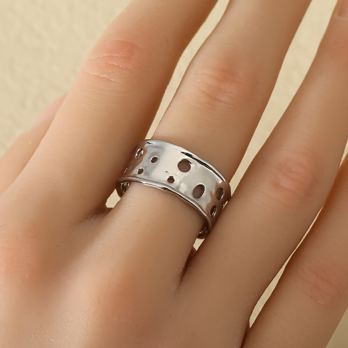 Exquisite Irregular Hollow Adjustable Ring, Unisex Fashion