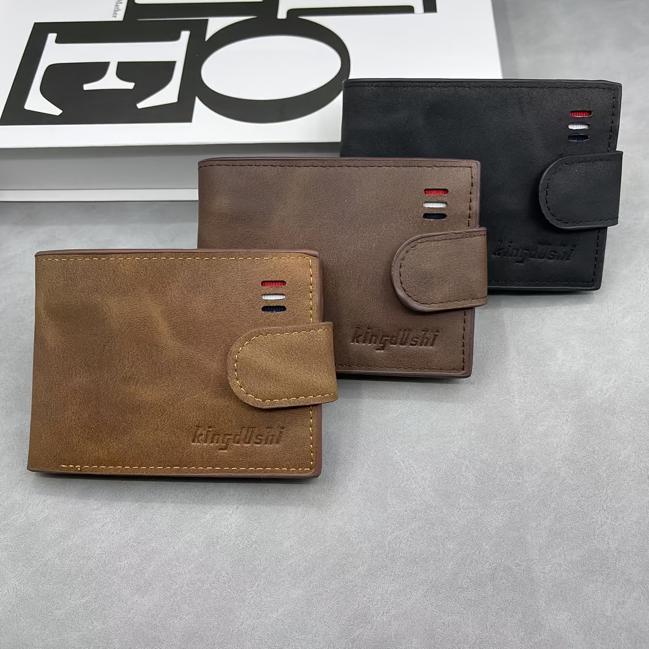 

Men's Luxurious Business Wallet - Sleek Leather, Fashionable Design