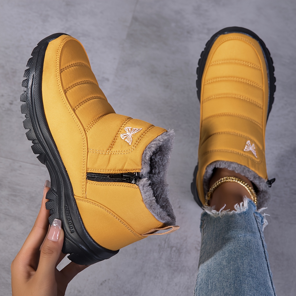 Women's Short Zip-Up Snow Boots with Embroidery