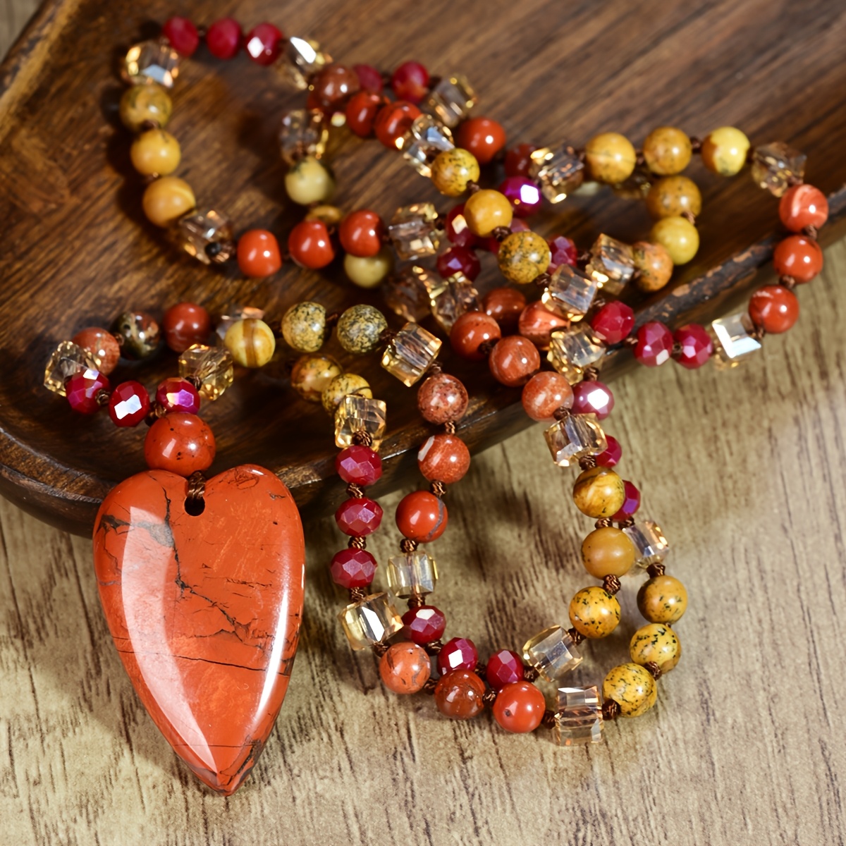 TEMU 1pc Collier avec Pendentif Cœur Nœud en Rouge Fait Main, Collier Long Vintage Bohème pour Homme et Femme Automne/Hiver, Convient à Toutes ,