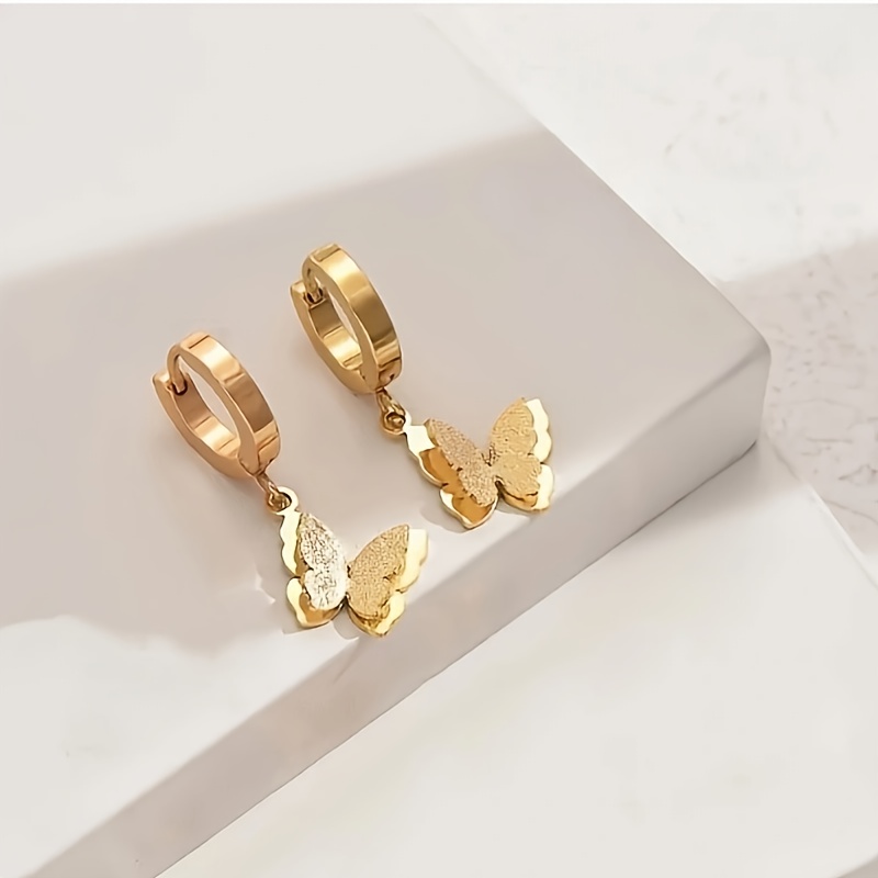 E-shop 1 Paar galvanisierte goldene Schmetterling Anhänger Ohrringe, Edelstahl Anhänger Ohrringe, inspiriert von japanischen und koreanischen Stilen,