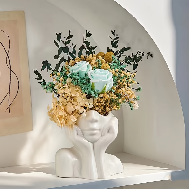 Бяла декоративна ваза бохо стил