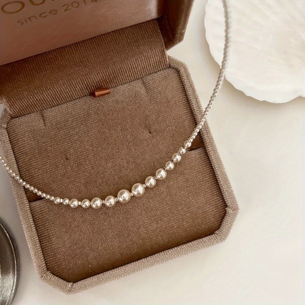Image of Smile Gradient Glass Necklace, Simple And Sophisticated, Versatile For Weddings And Daily Wear, Elegant Collarbone Chain For Women
