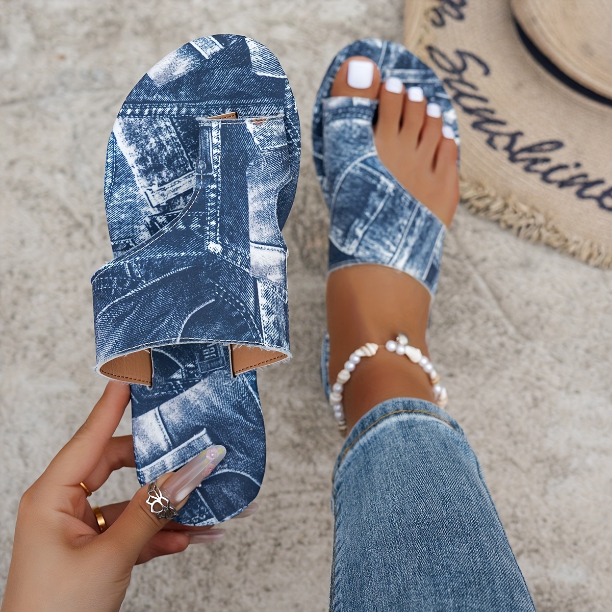Image of Women's Flat Slippers - Elegant Fashion, Stitching Upper, Non-slip Sole, Casual Summer Shoes, With Toe Ring Design, Suitable For Indoor And Outdoor Beach Vacation Use, Women Shoes