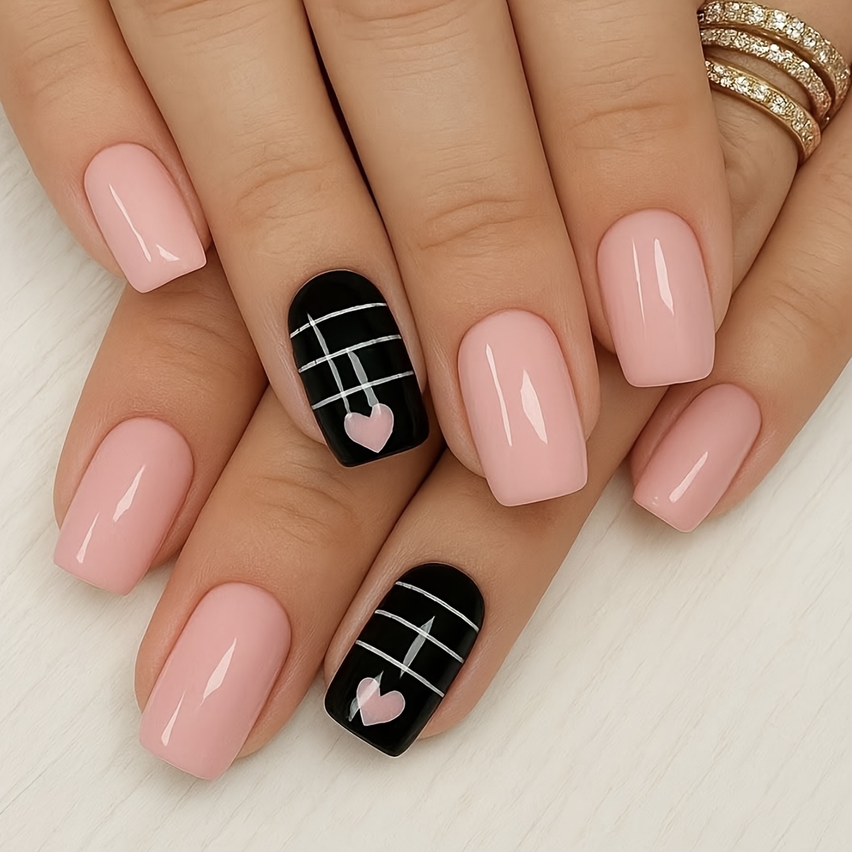TEMU A Full Set Of 24 Short Square-shaped Fake Nails, Featuring A Simple Nude With A Cool Black-based White Checkered And Heart Pattern. Includes 1