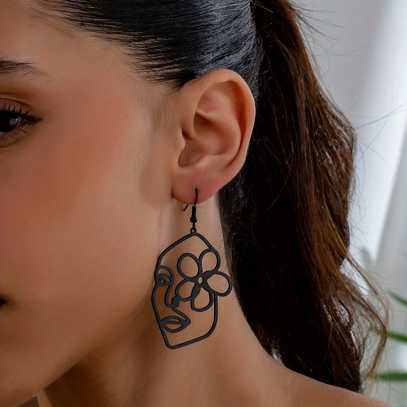 

Chic Vintage-inspired Abstract Face Dangle Earrings - Versatile & Trendy, Perfect For Everyday Wear