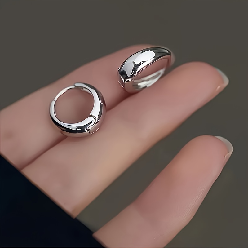 TEMU 1 Par de Elegantes Aretes Redondos para Mujer, Botones de Cobre Hipoalergénicos, Clip para Fáciles y Chic, Adecuados para el Uso Diario, Regalo