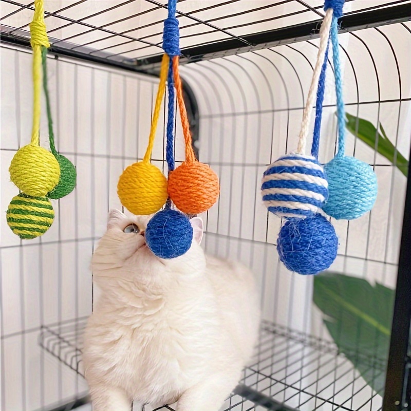 

Hanging Sisal Teaser Balls Cat Toy - Bite-resistant Striped Fabric For All Breeds - No Batteries Needed, Self- Indoor Play