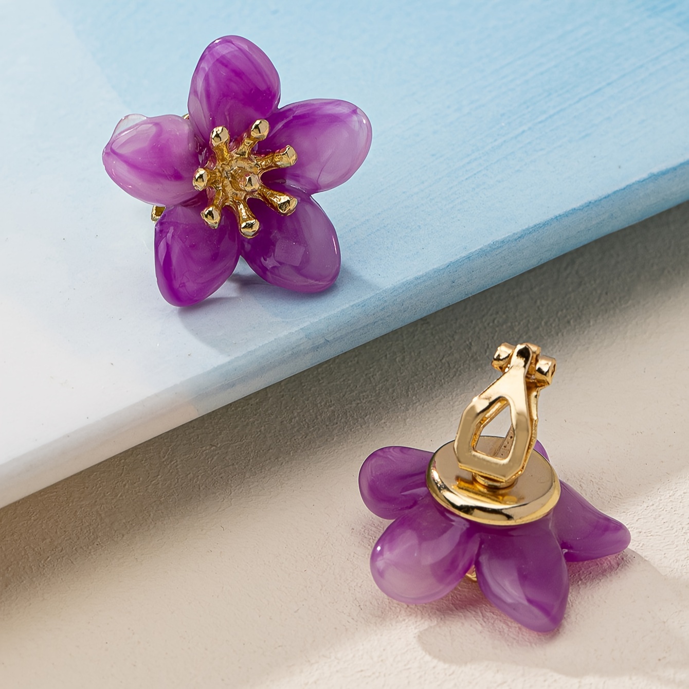 Pair Of Elegant Sweet Acrylic Flower Ear Clips Women's Holiday Birthday Date Prom Banquet Wedding Party Vacation Shopping Additions