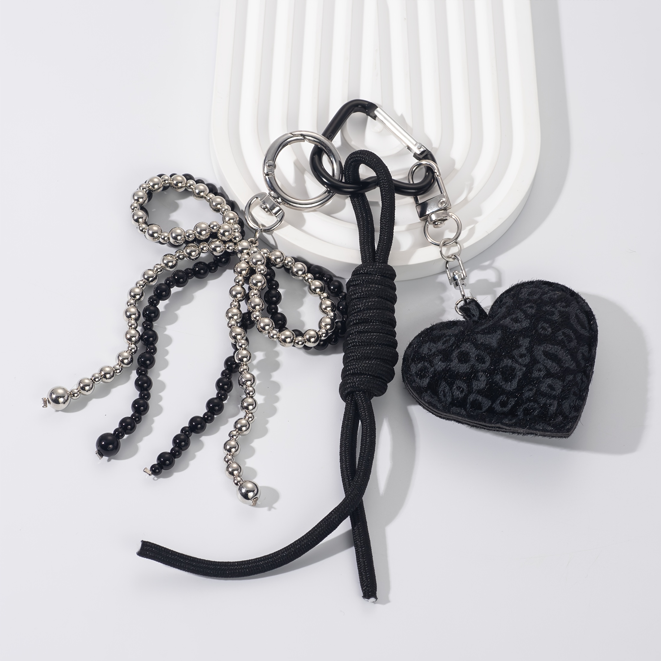 Image of 1pc Print Heart Keychain Charm, Black And Silvery Bow Bead Strand With Braided Lanyard, Bag Accessory, Simple Sweet And Cool, Holiday Gift