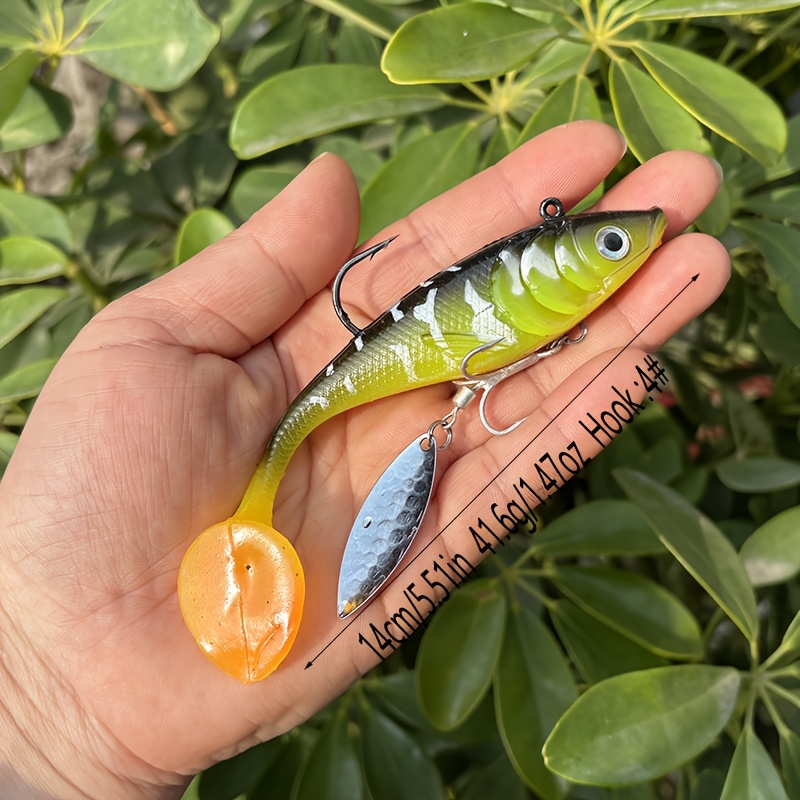 Image of A Single Pack Of Realistic Fishing Rotator - Made Of Durable Pvc And Lead, Featuring Lifelike Soft Baits With Triple Hooks In Colors, Suitable For Freshwater And Saltwater Fishing