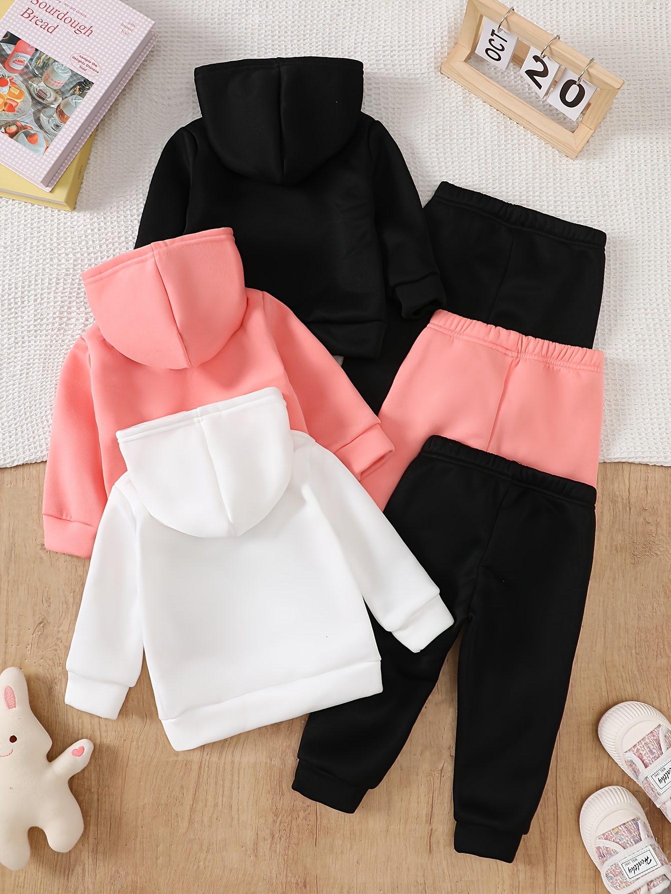 3 of 6 stuks Meisjes Winterkleding Set - Roze/Witte Capuchon Trui & Wijde Broek met Hartprint (Luipaard//Beer)