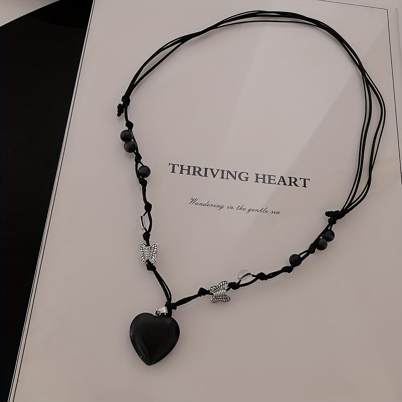 

Heart Pendant Necklace Black Choker Necklace With Luxury Gothic Peach Heart Pendant For Men And Women, Holiday Party Decoration Gift