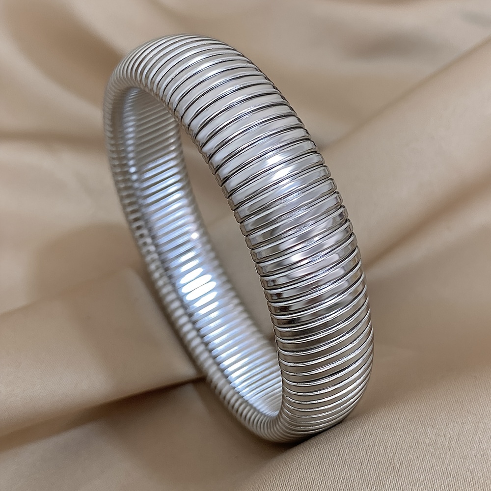 TEMU A And Stretchy Bracelet A Luxurious Accessory For Summer, An Exaggerated Party Wristband.