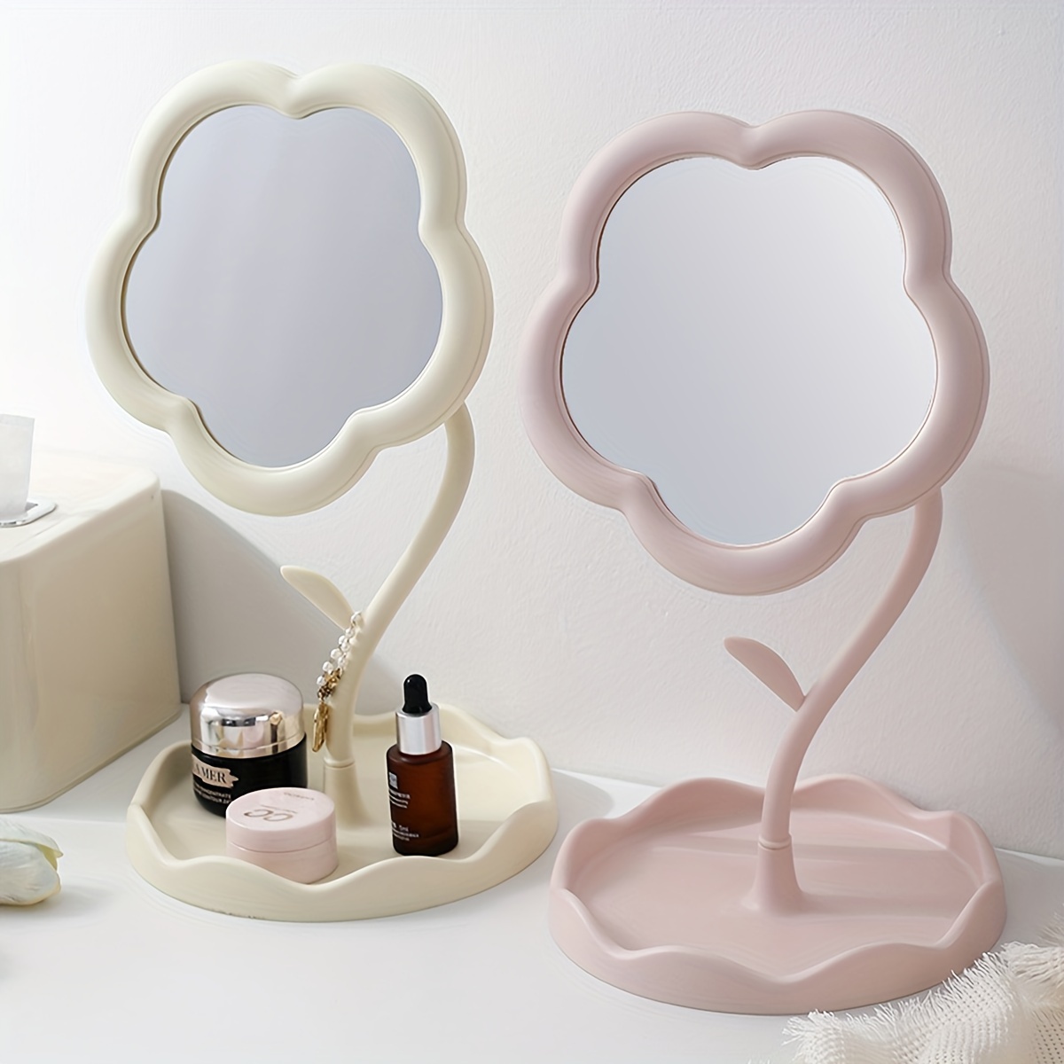 

Flower-shaped Compact Makeup Mirror - Tabletop Mount, Glass Surface, Foldable Design, Polished Finish, Unscented Plastic Frame - Portable Vanity Mirror For Bedroom, Dorm, Travel - No Battery Required